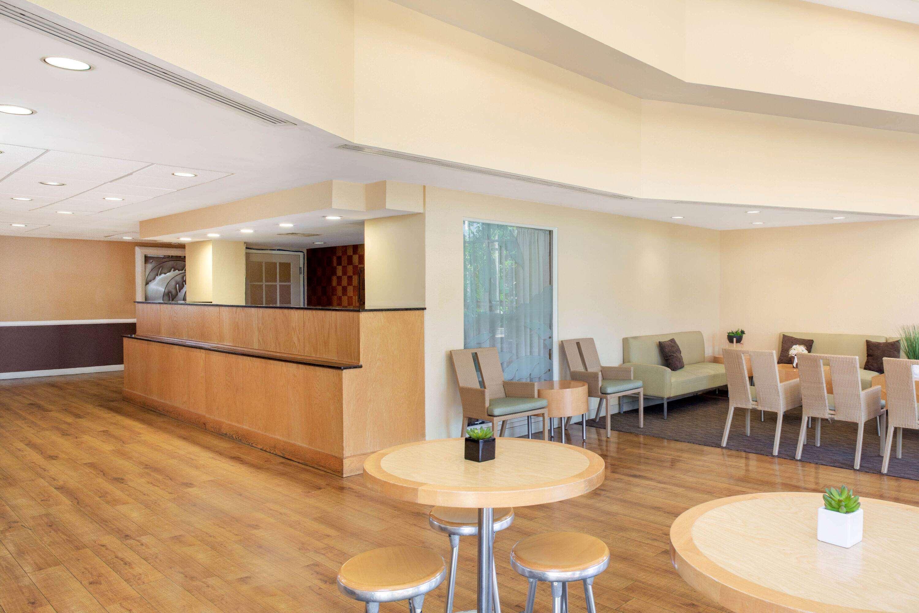 La Quinta By Wyndham Sarasota Downtown Hotel Luaran gambar