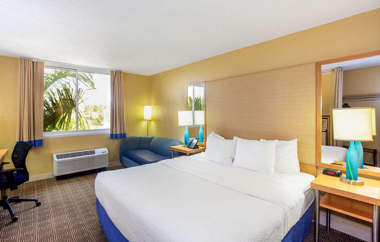 La Quinta By Wyndham Sarasota Downtown Hotel Luaran gambar